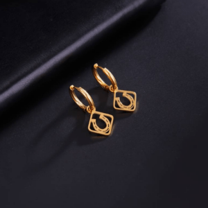 HorsebyAmy oorringen horseshoe gold