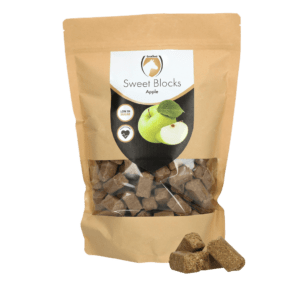 Excellent Horse Sweet Blocks Apple 1 kg